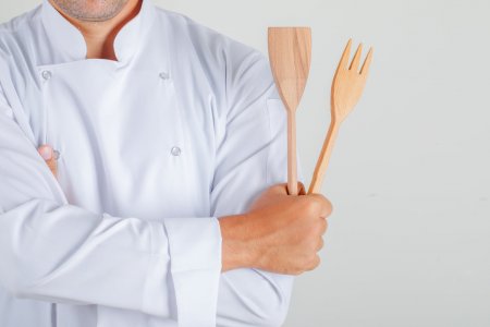 Viete aký je rozdiel medzi šéfkuchárom a inými kuchármi?